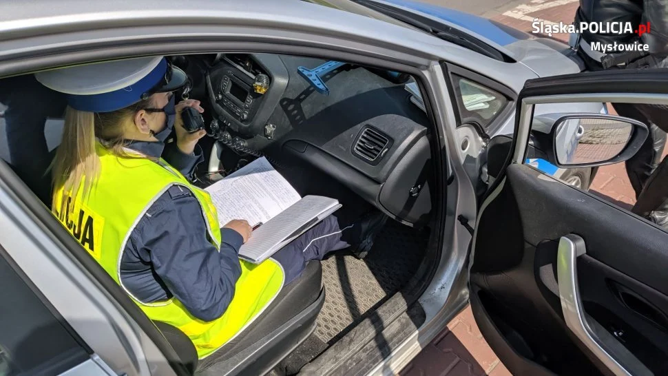 41-latek wpadł podczas akcji "Bezpieczny pieszy". Pędził mustangiem 123 km/h!