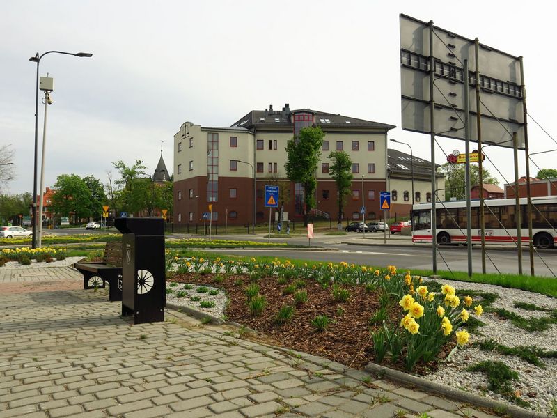 Rybnickie Służby Komunalne przygotują skwer z drzewami i ławkami w miejsce parkingu