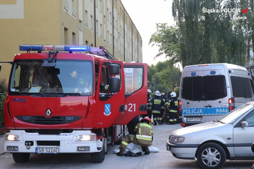 Ewakuowano mieszkańców w bloku, w którym wybuchł pożar