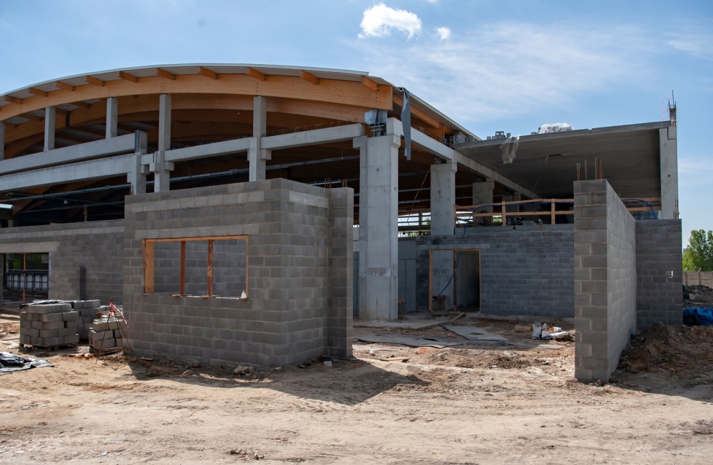 Co się dzieje na placu budowy nowego lodowiska w Bytomiu?