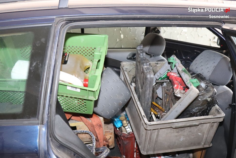 Mieszkańcy Będzina wpadli z kradzionymi przedmiotami tuż po dokonaniu