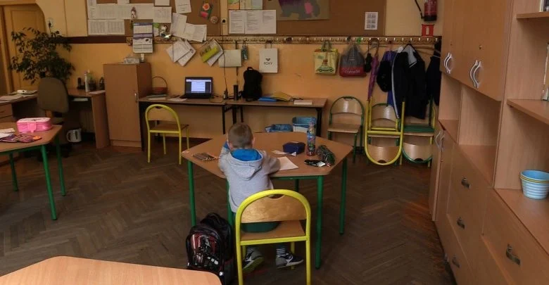 Śląskie: Puste klasy, mało dzieci. Niewielkie zainteresowanie otwartymi szkołami