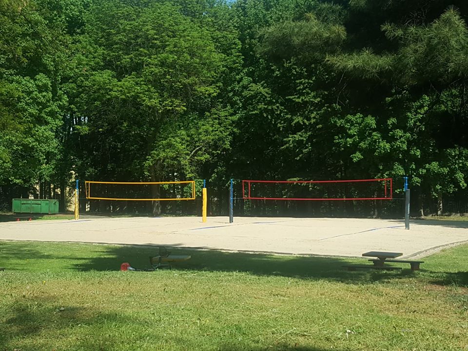 Boiska do siatkówki plażowej otwarte