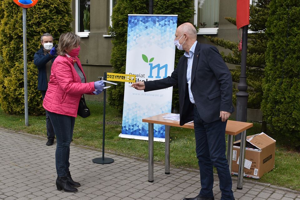 "Mój Powiat Moje Zdrowie" bezpłatne maseczki ochronne dla interesantów Starostwa