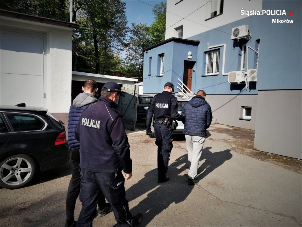 Policjanci zatrzymali podejrzanych o pobicie. Grozi im kara do 3 lat więzienia!