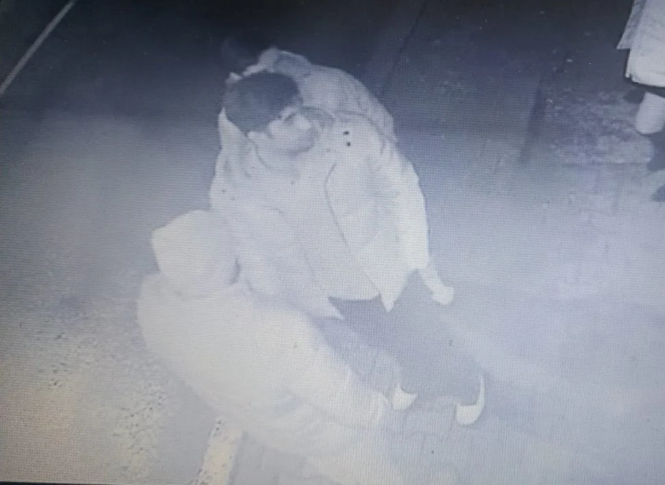 Ten mężczyzna podejrzany jest o pobicie. Rozpoznajesz go?