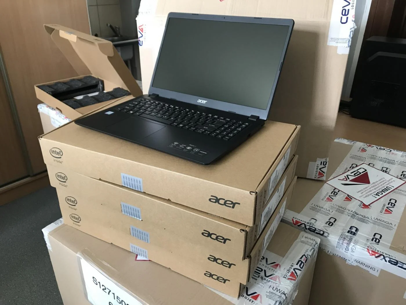 45 laptopów do zdalnego nauczania dla chorzowskich szkół