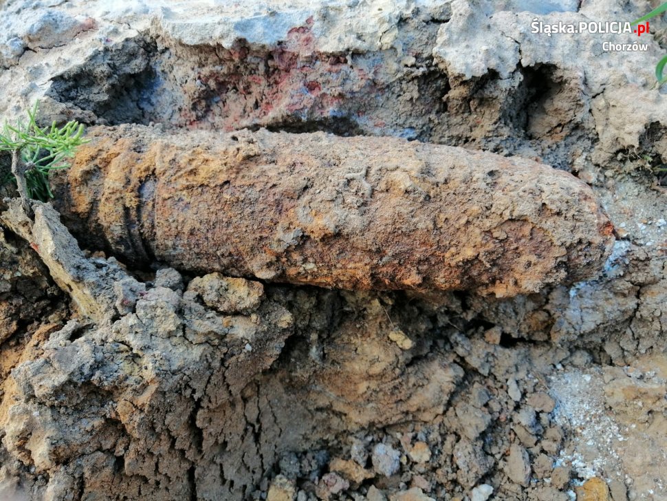 W Chorzowie w trakcie prac budowlanych w wykopie został ujawniony niewybuch