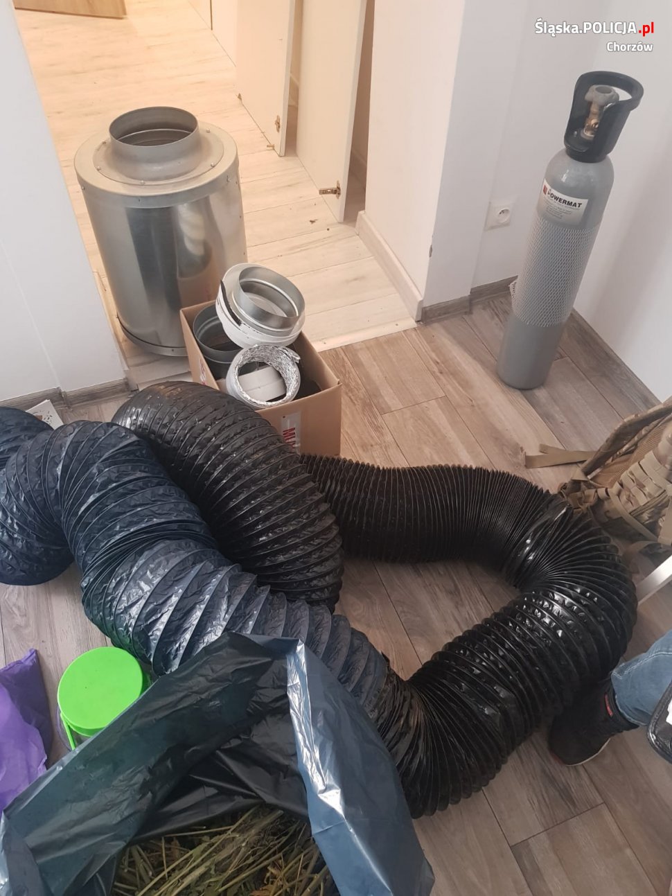 Produkował narkotyki na dużą skalę. 29-latek usłyszał zarzuty