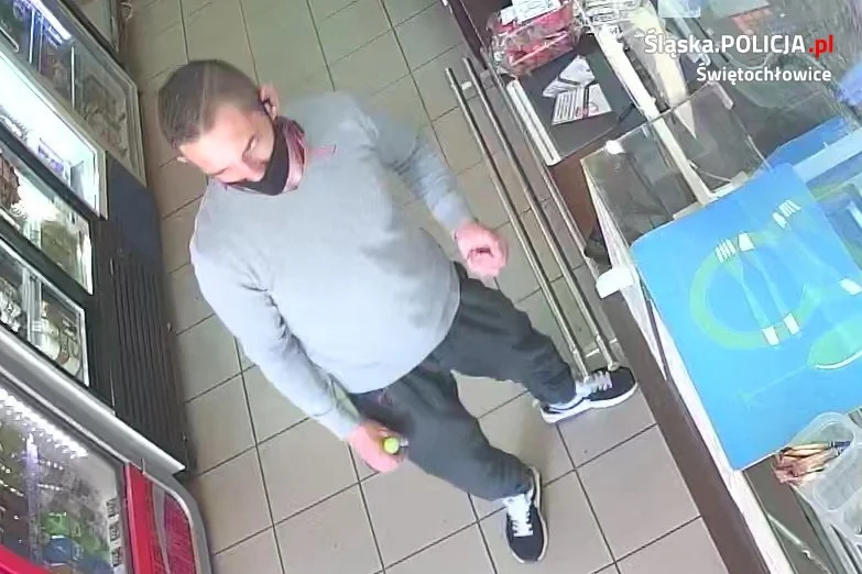 Podejrzany o oszustwa "na policjanta". Rozpoznajesz go? [ZDJĘCIA, VIDEO]