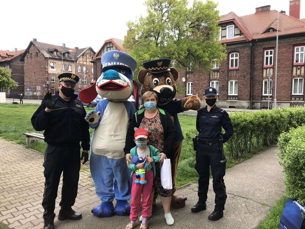 Dwójka dzieci, które zakończyły kwarantannę, miały dziś nie lada atrakcję