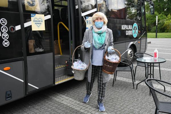 W Zabrzu rozdano kolejnych tysiąc maseczek!