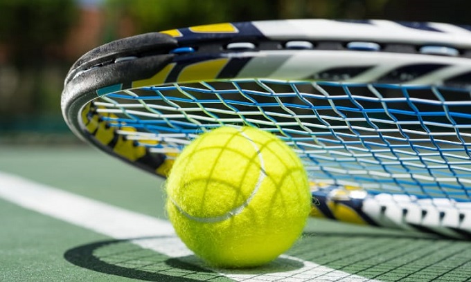 Otwarte korty tenisowe i boiska do siatkówki