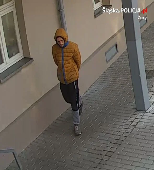 Ten mężczyzna jest podejrzany o kradzież roweru. Poznajesz go?