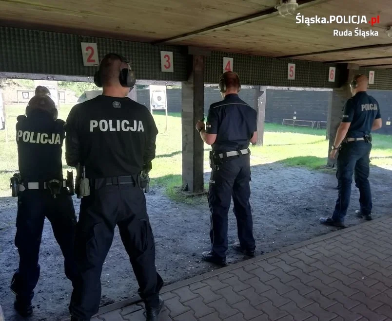 Rudzcy policjanci wrócili do szkoleń strzeleckich