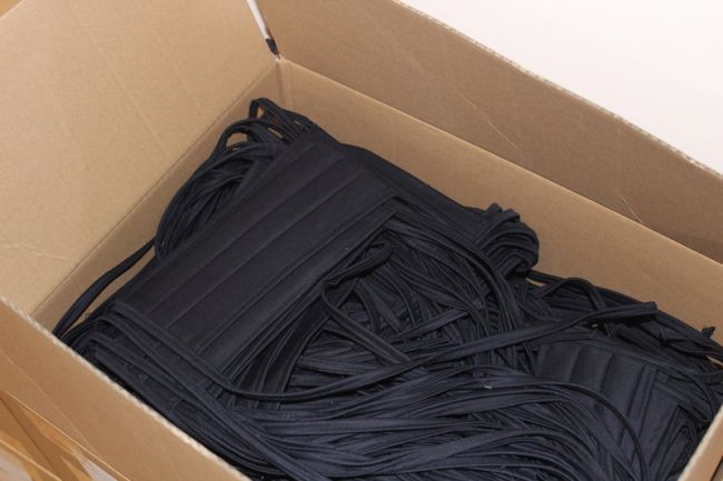 Maseczki uszyte w areszcie