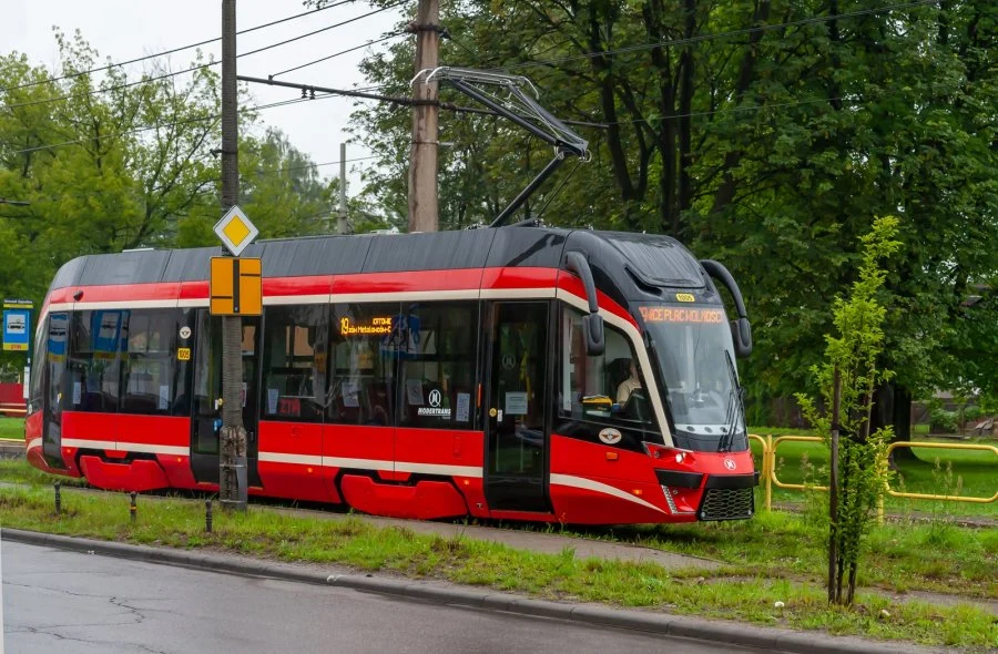 Najnowszy tramwaj Moderus MF 10 AC już na torach