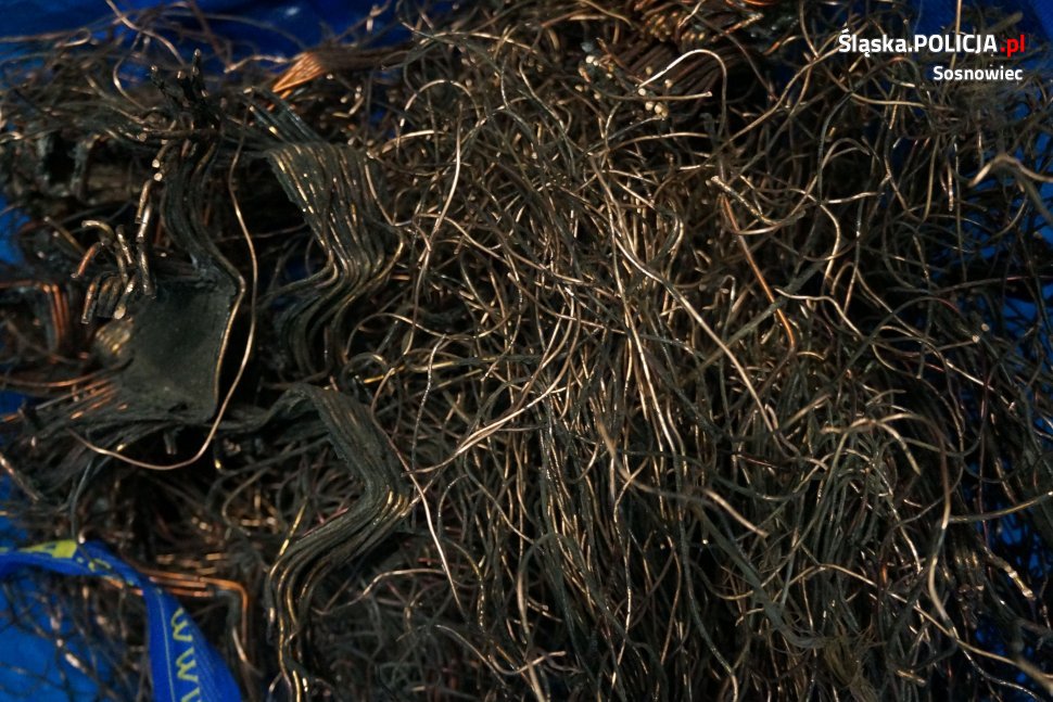 Policjanci szybko ustalili sprawców kradzieży kabli w Sosnowcu