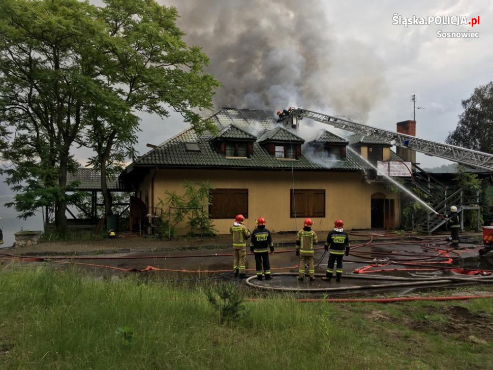 Policjanci prowadzą postępowanie w sprawie pożaru restauracji