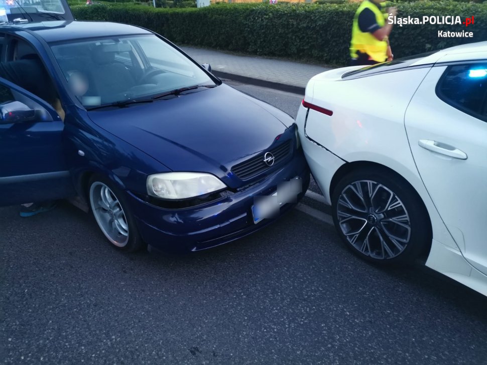 Nie zatrzymali się do kontroli. Zostali zatrzymani po pościgu i mieli przy sobie narkotyki