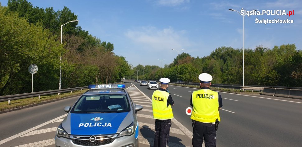"Trzymaj się prawego pasa" - bilans sobotnich działań świętochłowickiej drogówki