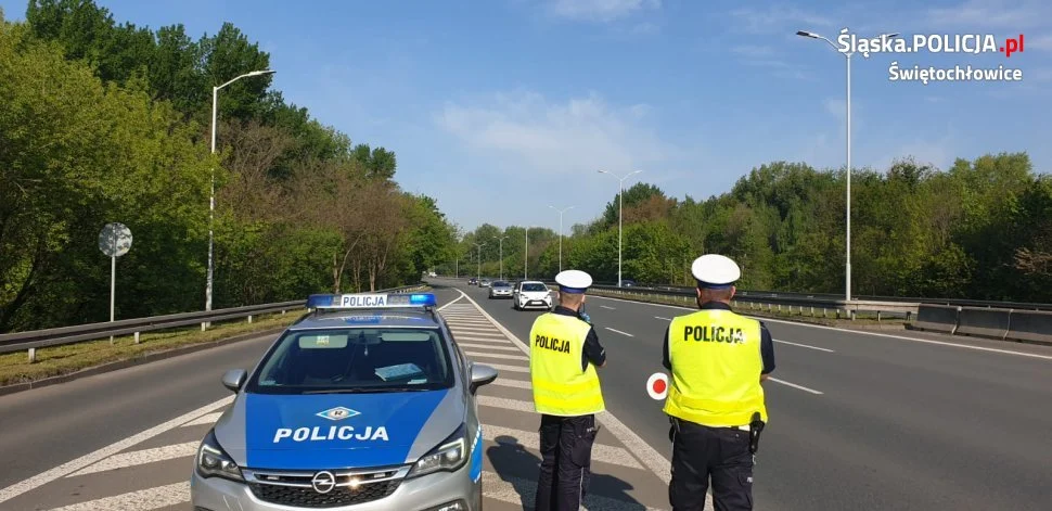 "Trzymaj się prawego pasa" - bilans sobotnich działań świętochłowickiej drogówki