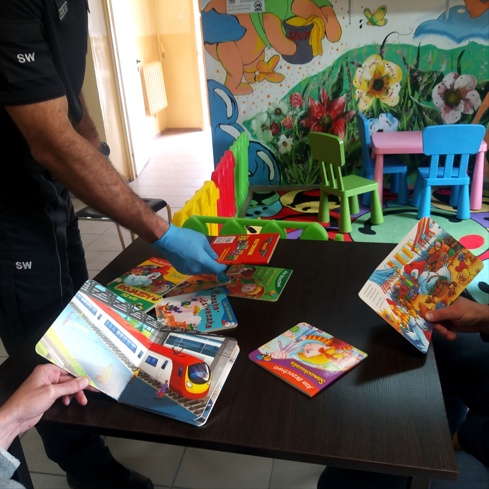 Dzień Dziecka z funkcjonariuszami Służby Więziennej