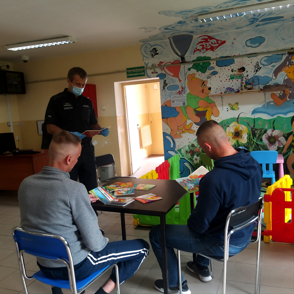 Dzień Dziecka z funkcjonariuszami Służby Więziennej