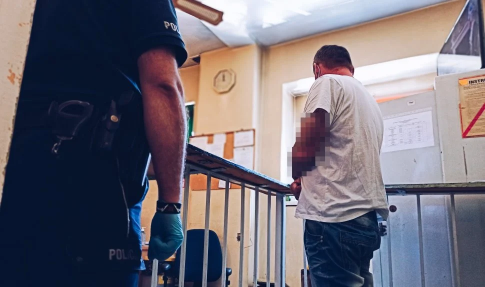 49-latek pobił bezdomnego, który poprosił go o papierosa