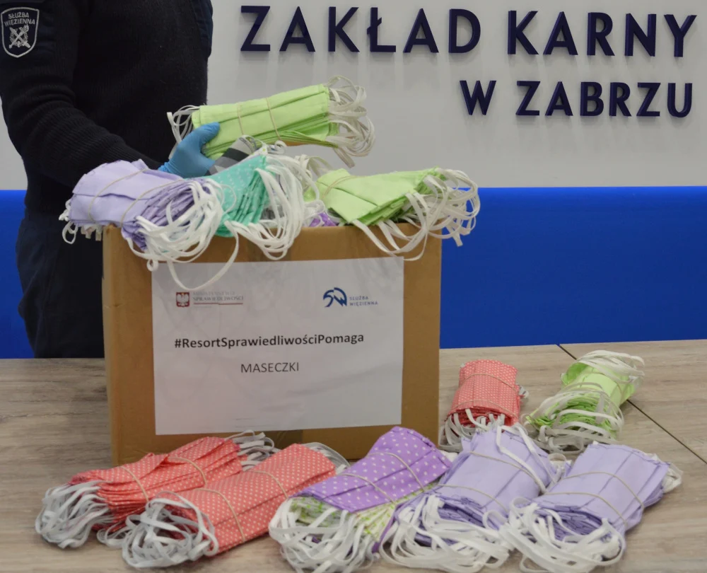 850 maseczek dla Domu Dziennego Pobytu "Rodzina"