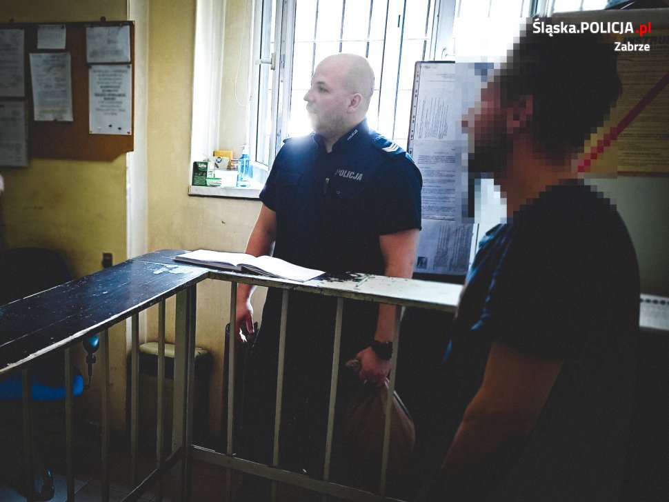 Do jednego samochodu usiłował się włamać, w innym wybił szybę