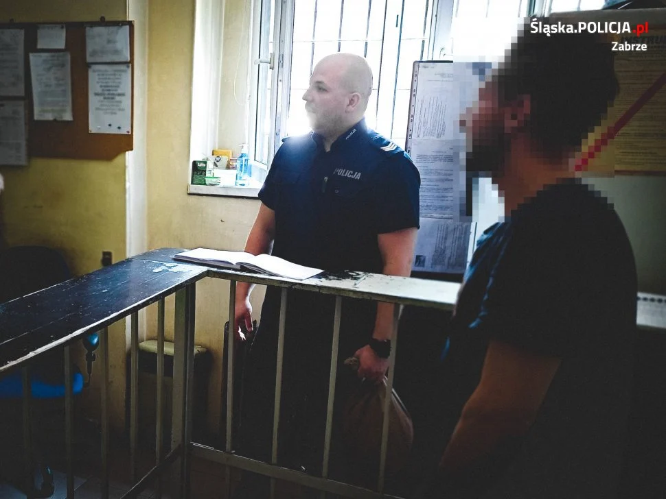 Do jednego samochodu usiłował się włamać, w innym wybił szybę