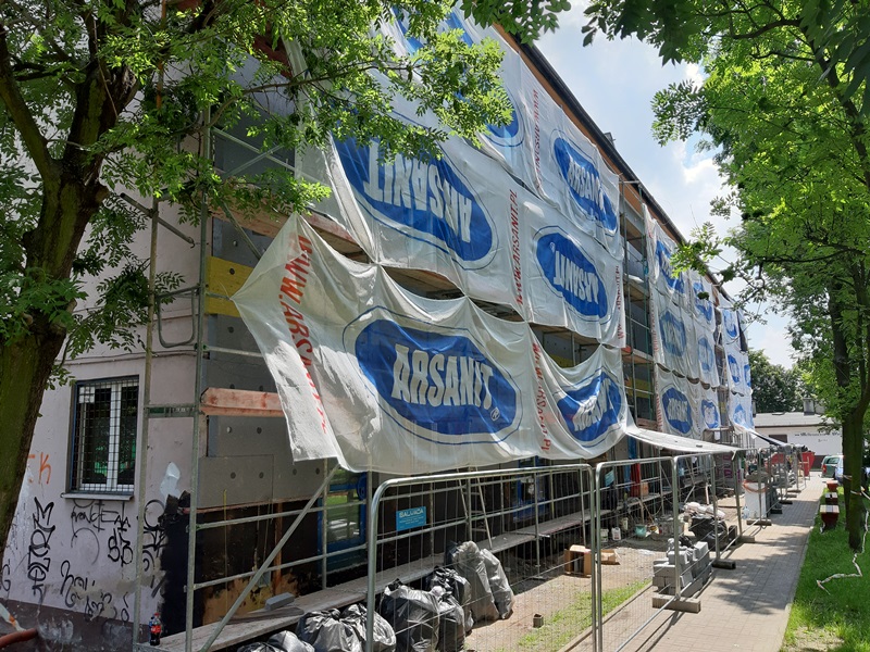 Termomodernizacja budynku wielorodzinnego przy ul. Różyckiego 21 zakończona