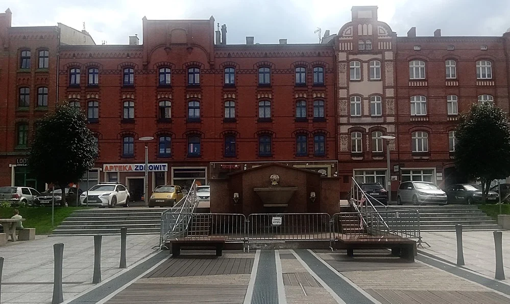 Rozpoczęły się ciepłe dni, a rudzkie fontanny nadal nie są uruchomione. Sprawdzamy czemu!