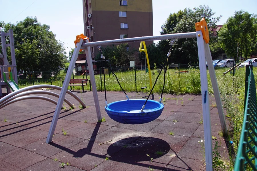 Plac zabaw przy hałdzie znowu został zdemolowany 2