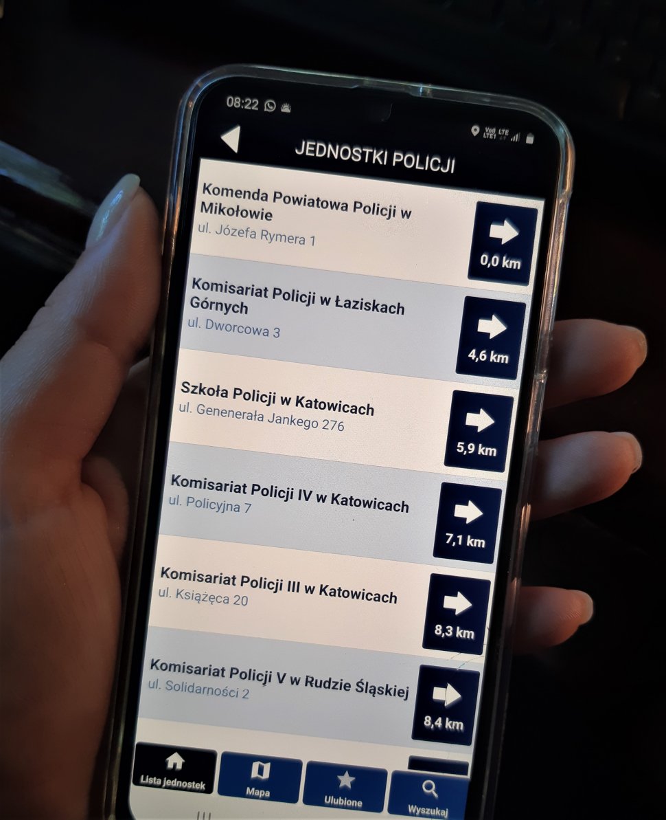 Wyjeżdżasz na wakacje? Zainstaluj aplikację "Moja Komenda"