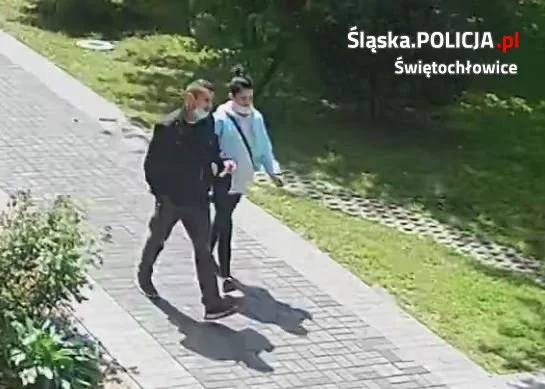 Oszukali seniorkę metodą "na policjanta". Rozpoznajesz ich?