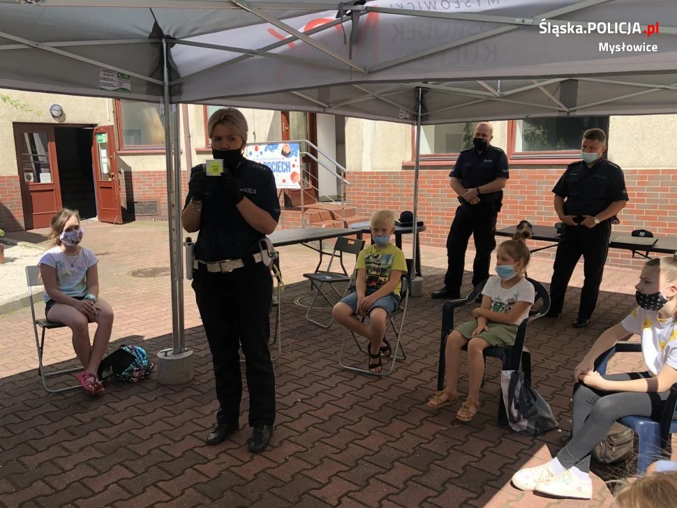 "Kręci mnie bezpieczeństwo" - spotkania policjantów z młodzieżą