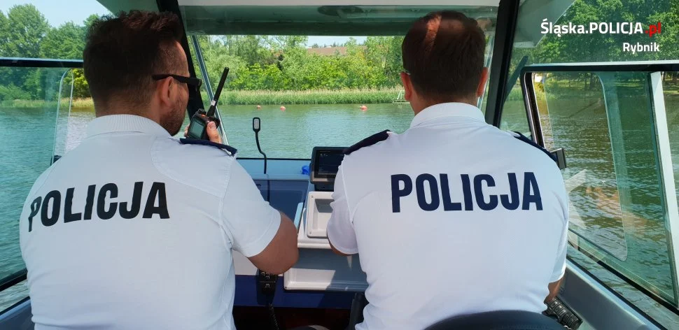 Patrol wodny w oku kamery. Policjanci rozpoczęli sezon na Zalewie Rybnickim