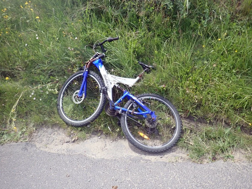 Pijany rowerzysta nie ustąpił pierwszeństwa przejazdu, czym spowodował wypadek