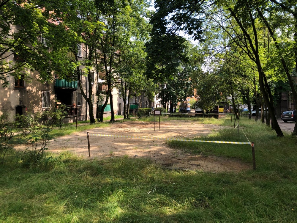 Plac zabaw na ulicy Kossaka-Lenartowicza w Bytomiu zostanie odtworzony