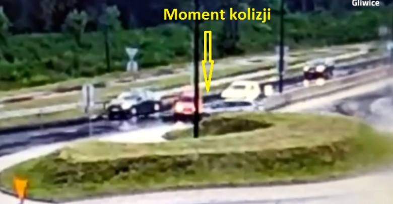 Uderzył w auto na rondzie i uciekł. Szybka karma. Rondem jechał policjant [WIDEO]