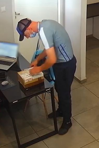 Rozpoznajesz tego mężczyznę? To oszust!