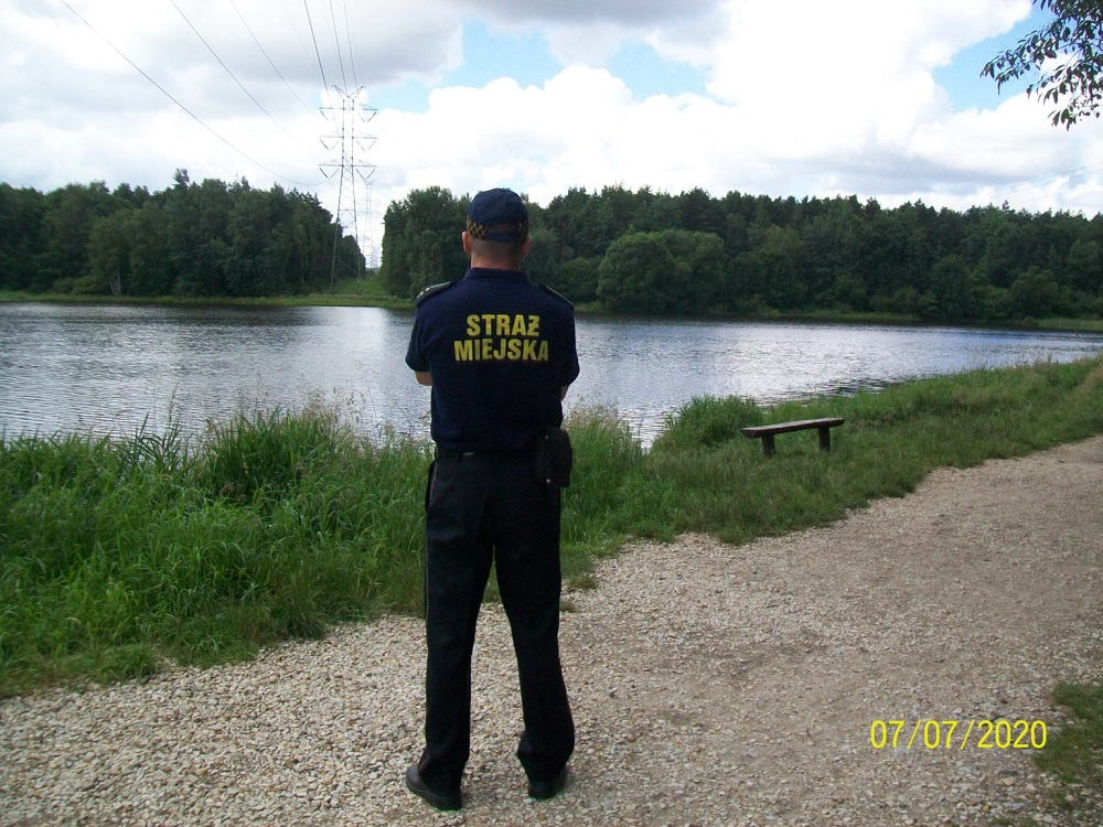 Akcja "Bezpieczne Wakacje". Strażnicy Miejscy w Mikołowie prowadzą patrole