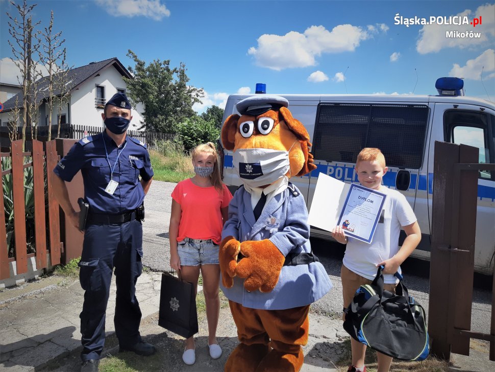 Wręczenie nagród zwycięzcom konkursu plastycznego