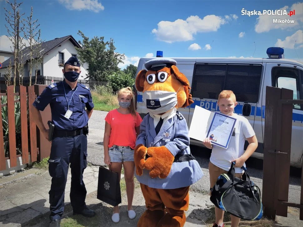 Wręczenie nagród zwycięzcom konkursu plastycznego