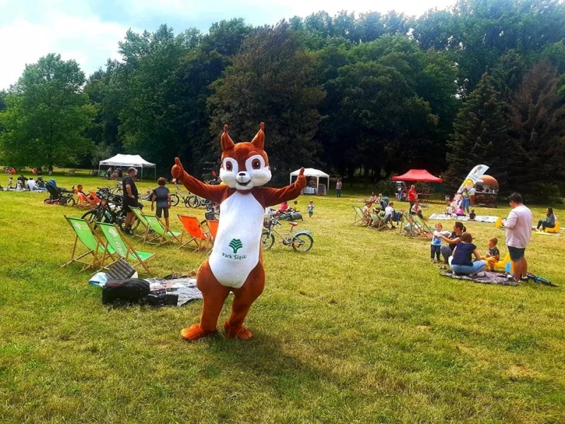 "Śniadania na trawie" wróciły do ogrodu różanego w Parku Śląskim