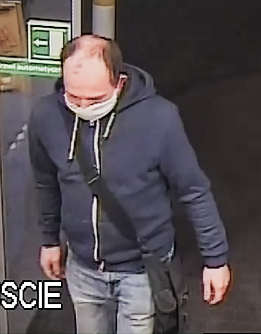 Grożąc pozbawieniem życia dokonał rozboju. Rozpoznajesz go? Powiadom policję!