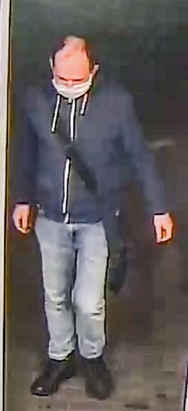 Grożąc pozbawieniem życia dokonał rozboju. Rozpoznajesz go? Powiadom policję!