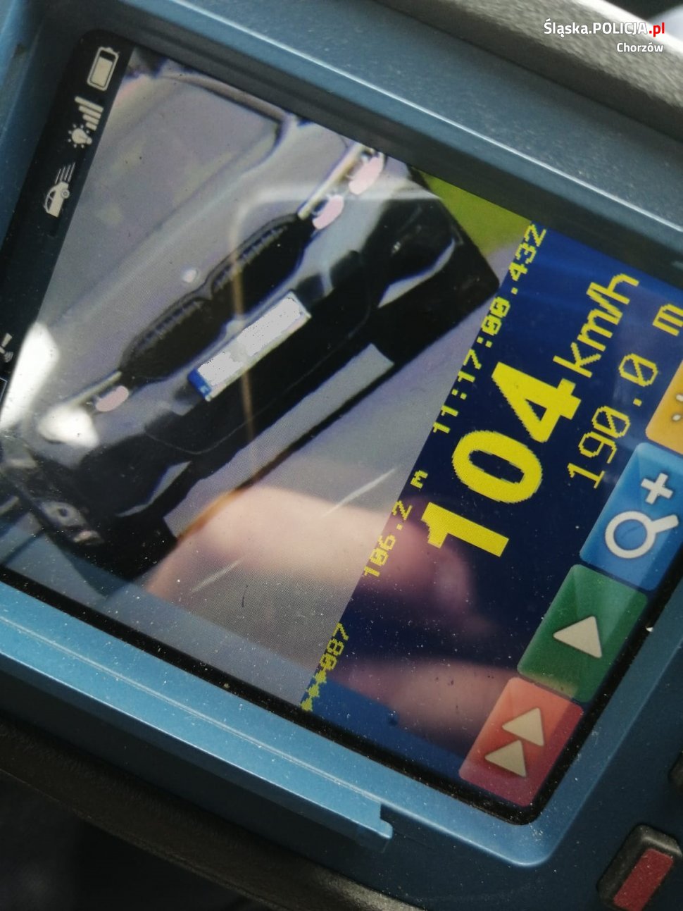 Policjanci zatrzymali 3 kierowców, którzy pędzili ponad 100 km/h w terenie zabudownym